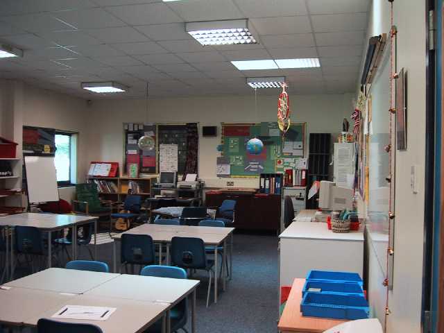 Classroom-4thGrade.jpg (32124 bytes)