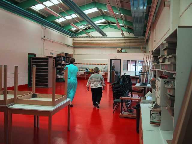 art_room.jpg (37546 bytes)