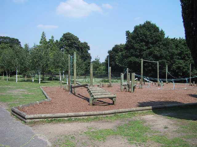 Playground.jpg (44962 bytes)