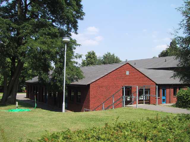 Building-1.jpg (52039 bytes)