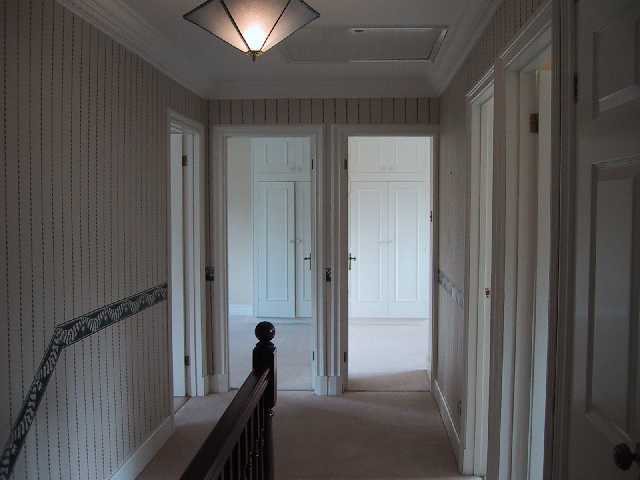 UpstairsHallway.jpg (24831 bytes)