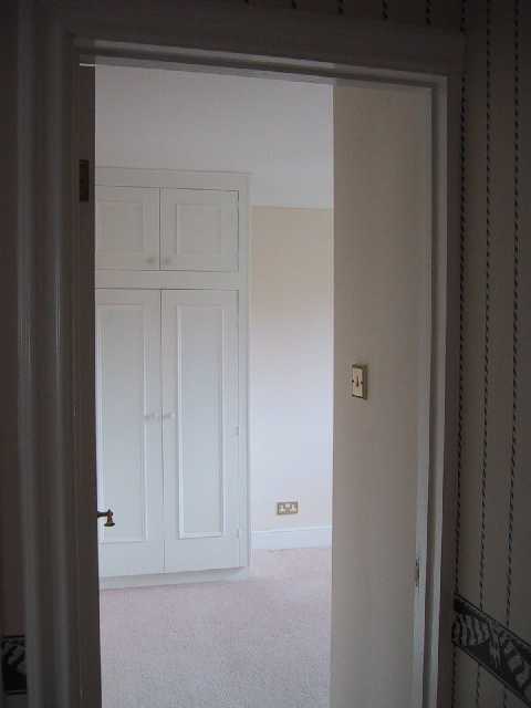 single-2.jpg (15724 bytes)