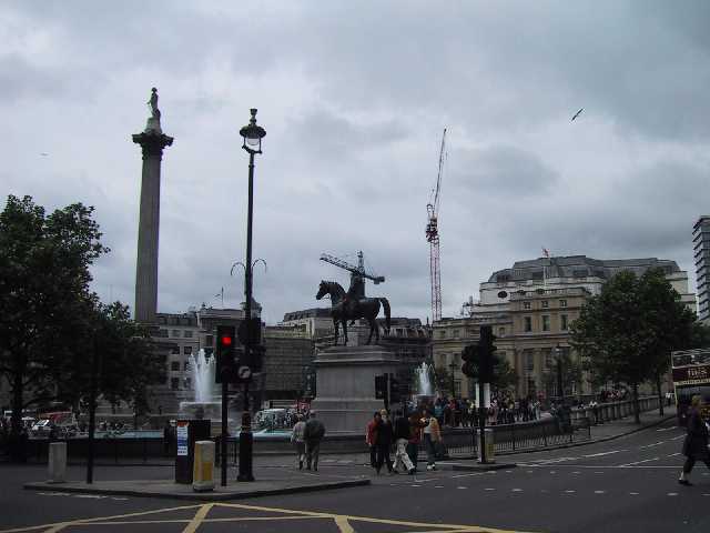 TrafalgarSquare.jpg (27626 bytes)